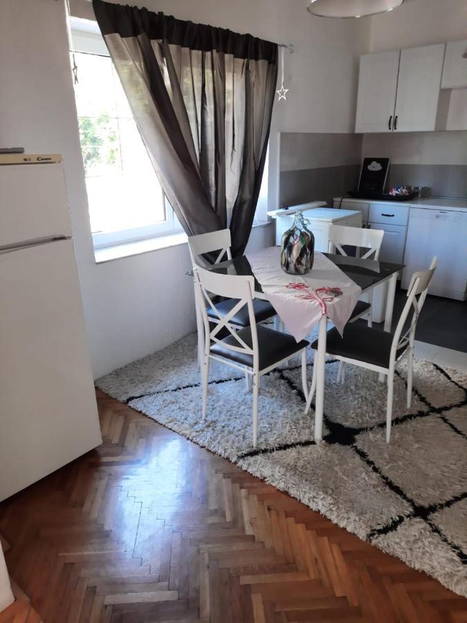 Apartman Marijana โนวีวีโนดอลสกี ภายนอก รูปภาพ