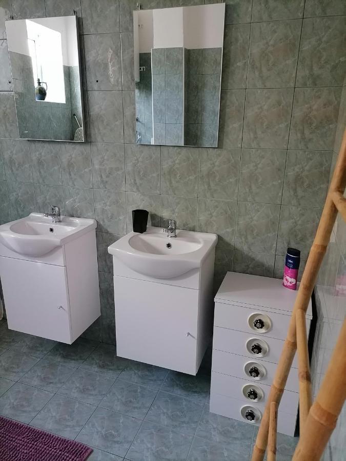 Apartman Marijana โนวีวีโนดอลสกี ภายนอก รูปภาพ